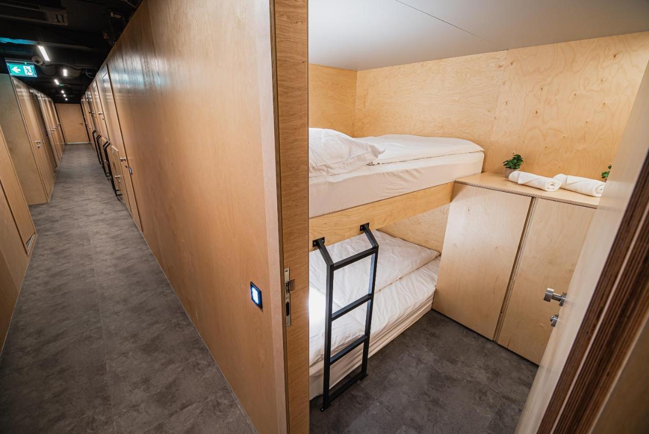 Dragons Dream Hostel リュブリャナ エクステリア 写真